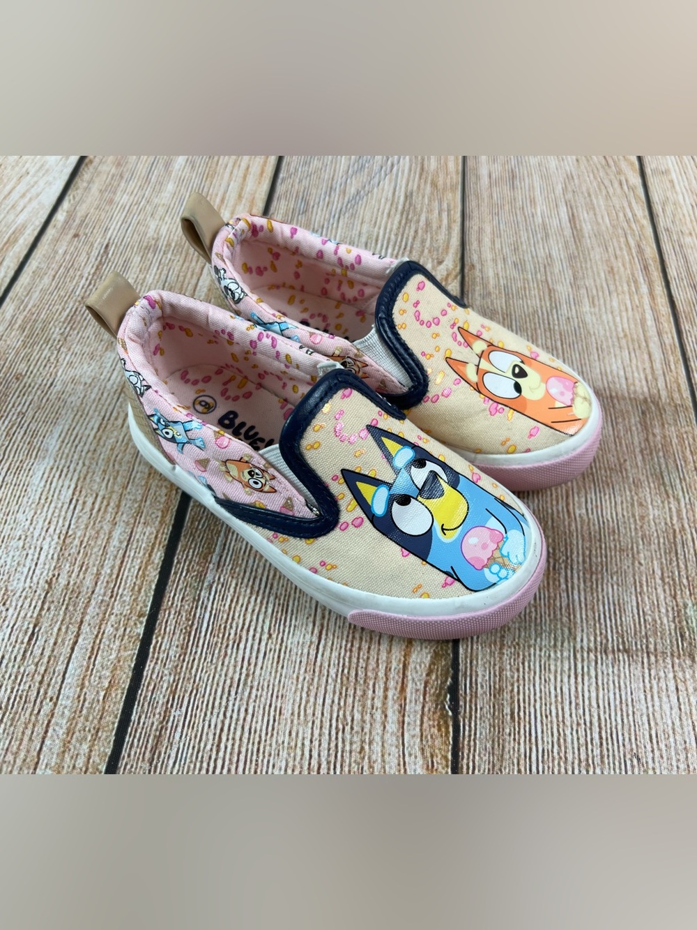 Ground up Bluey Children Girls Slip On Shoes Bluey & Bingo Ice Cream Size 9